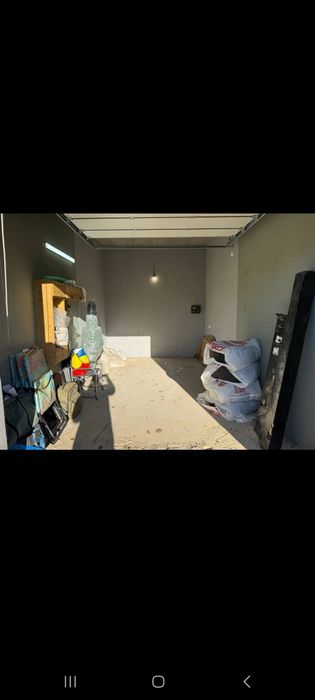 Продам гараж в закритому житловому комплексі з охороною та відеонагляд