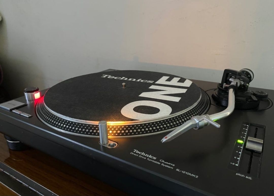 Technics SL-1210MK2