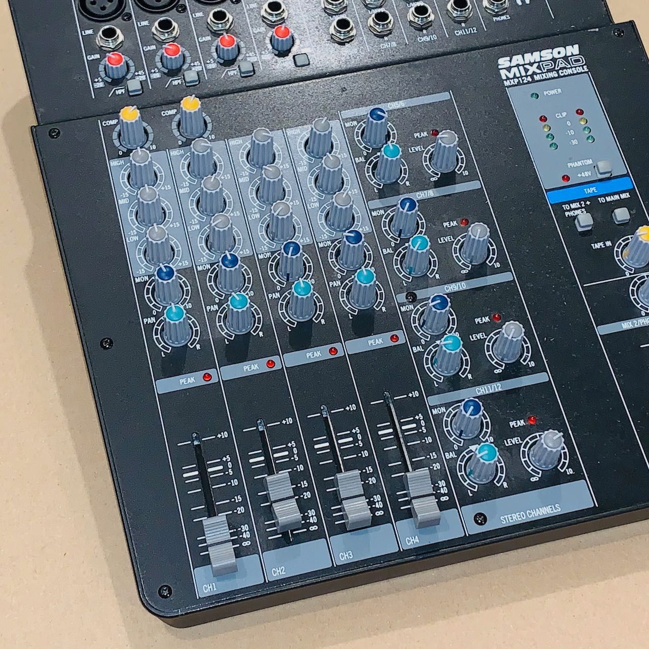 SAMSON MixPad MXP124 - mikser audio