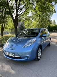 Продам Nissan leaf