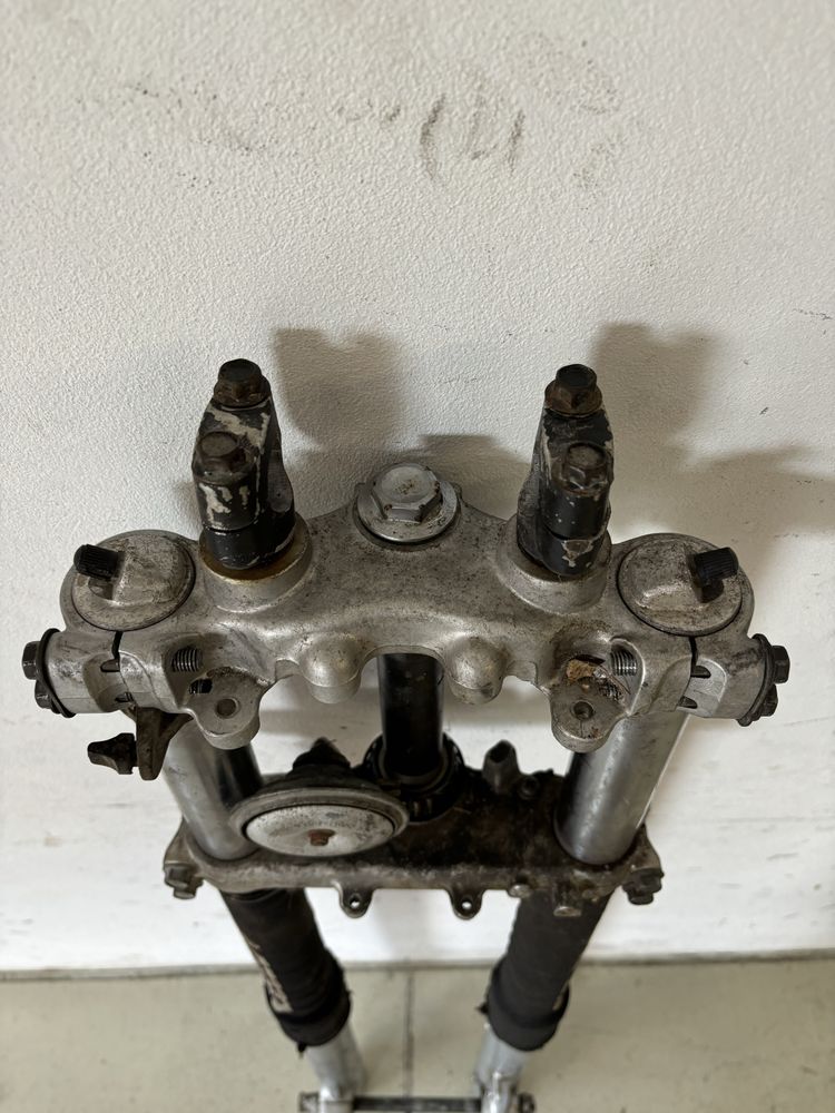 Lagi zawieszenie przednie przód YAMAHA XT600 2KF