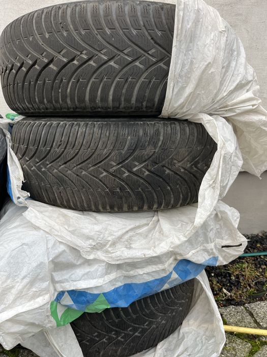 Felgi z oponami zimowymi  5x108 16 cali kolpaki gratis