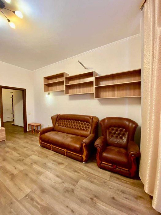 Лаврухіна 12, оренда 2-к квартири, Троєщина, ТРЦ Район!