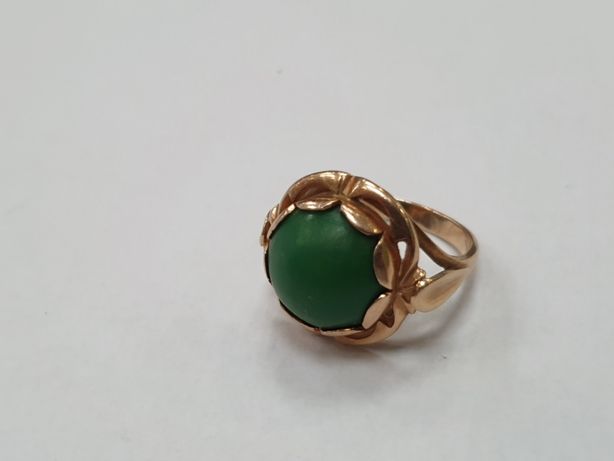 Piękny złoty pierścionek/ 585/ 4.6 gram/ R10/ Zielone oczko/ Gdynia