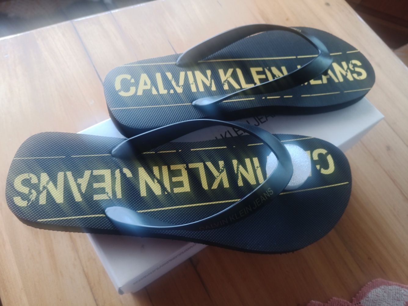 Klapki plażowe Calvin klein rozmiar 44