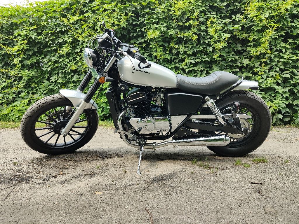 JUNAK m11 cafe 2017 rok