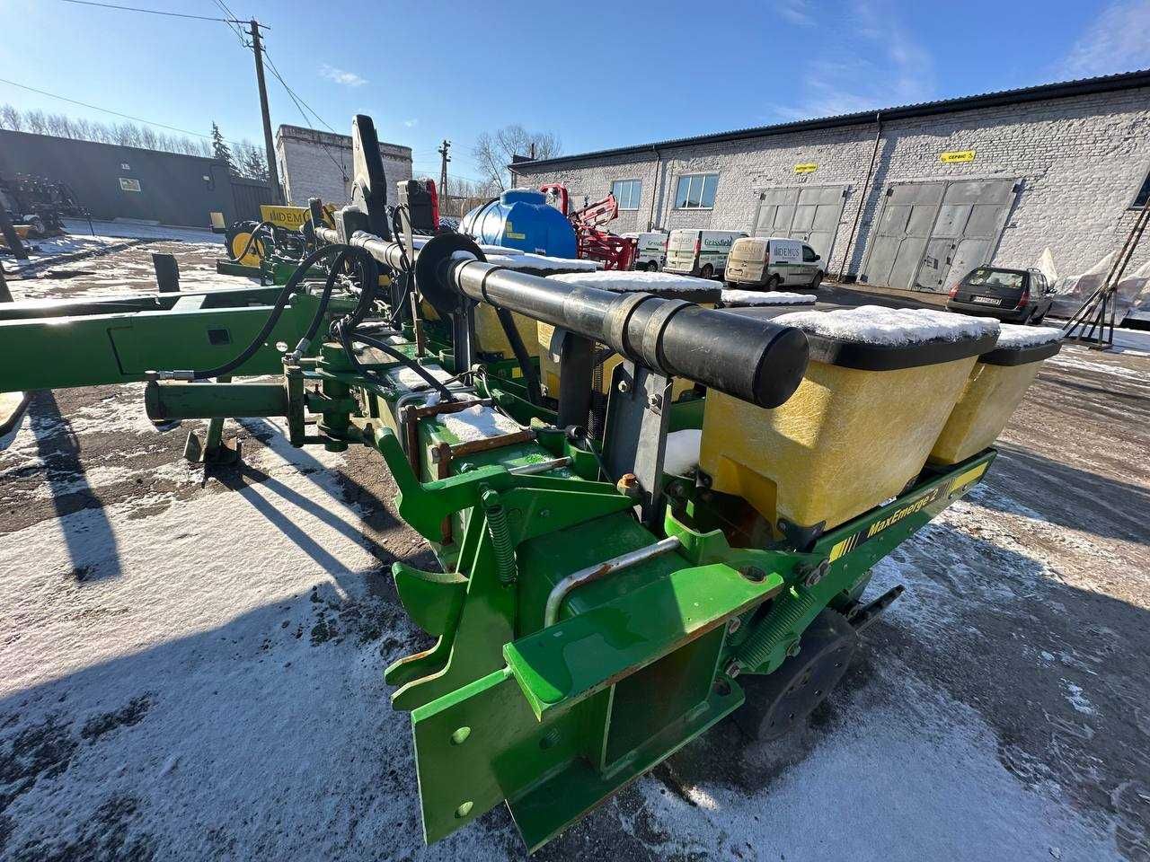 Сівалка вакуумна складна John Deere Джон Дір 7200 8 р 70 см