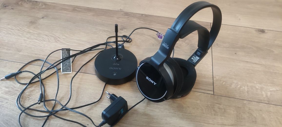 Słuchawki bezprzewodowe SONY mdr-rf810r