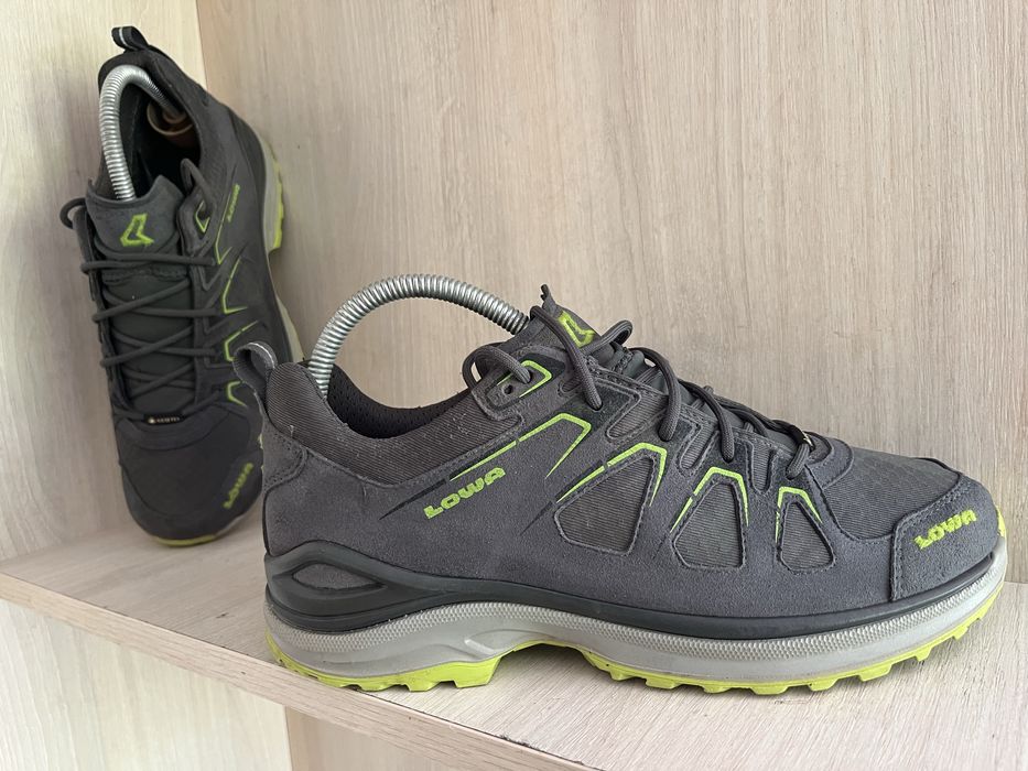 Трекенгові кросівки 40 розмір LOWA gor-tex