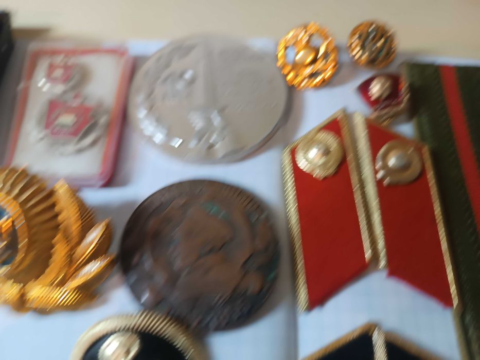 Значки та кокарди СССР