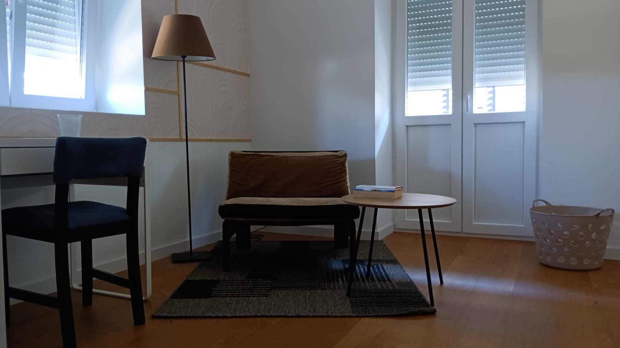 Quarto individual com WC privativo / Coimbra