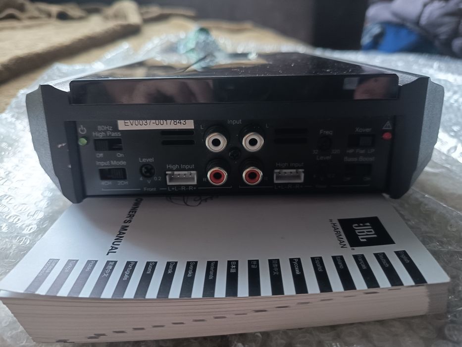 Wzmacniacz samochodowy JBLGX-A604