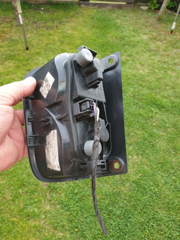 lampa tylna prawa Reanult Rrafic II 2001- 11