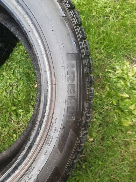 Зимові шини Pirelli Ice 205/55R16