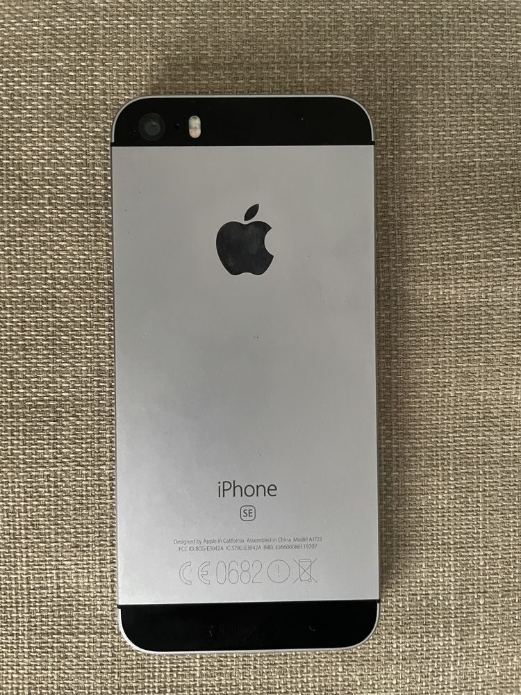 iPhone SE 32  GB