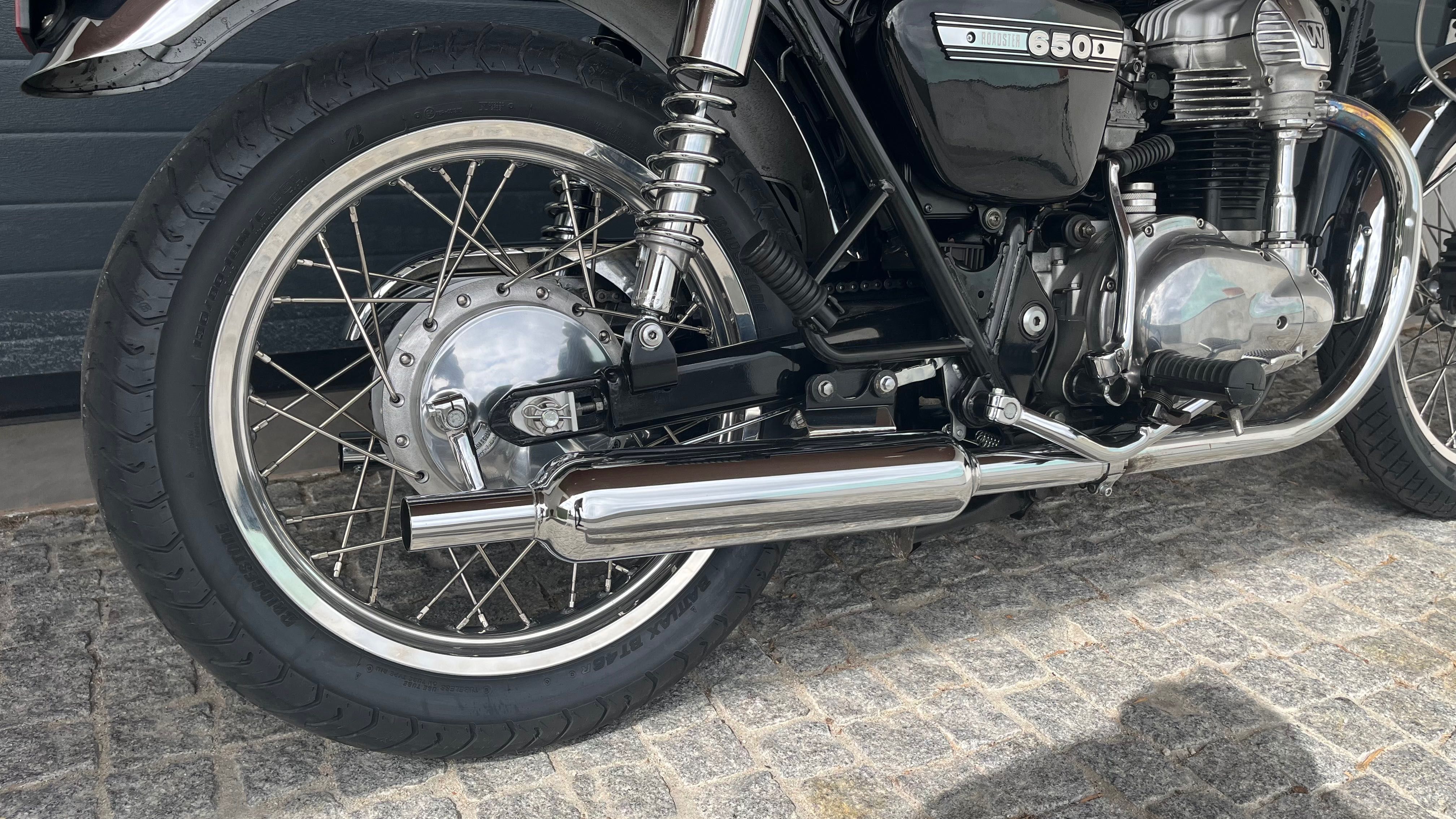 Kawasaki W650 (retro)