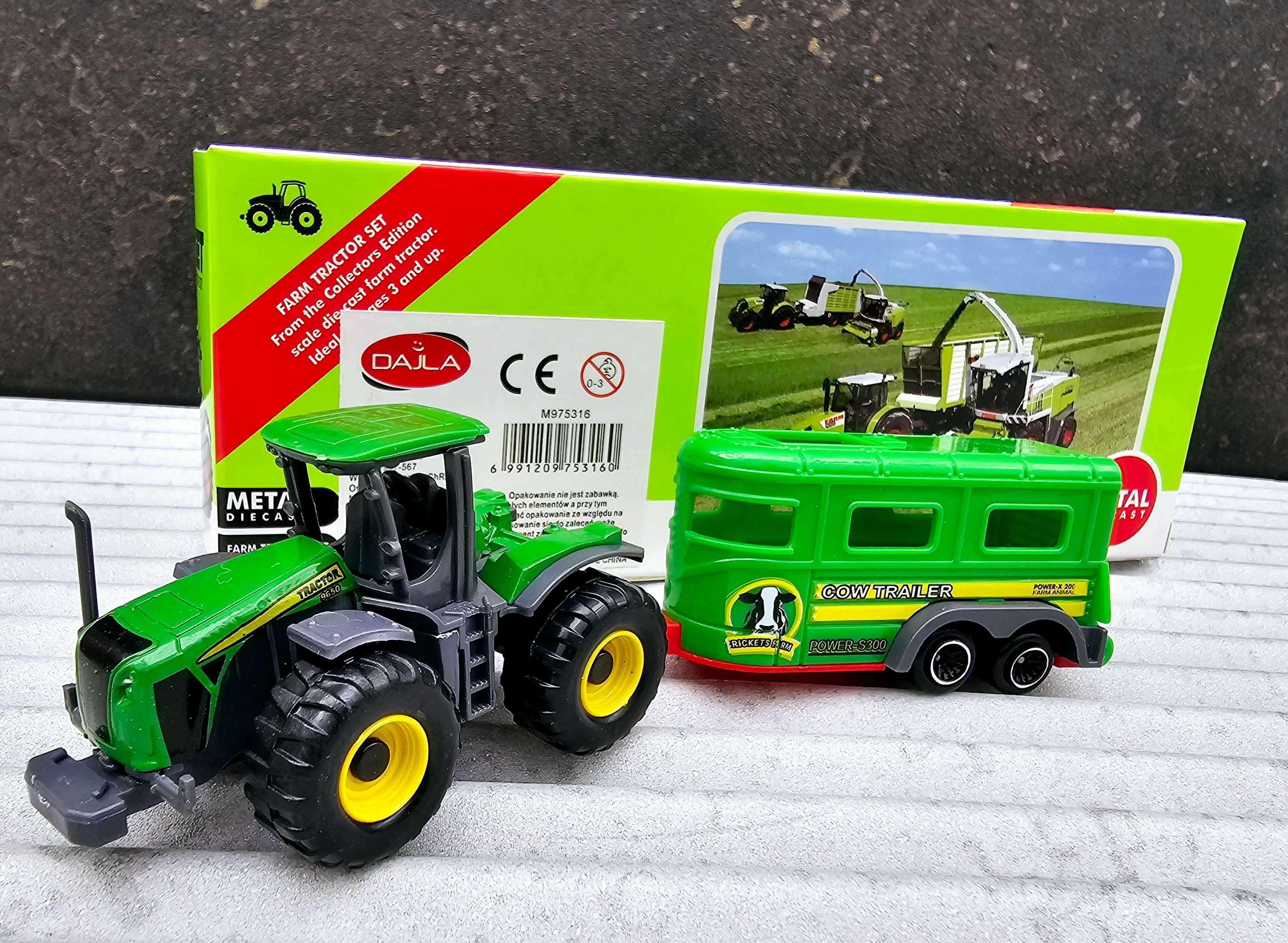 Nowa zabawka traktor z przyczepą do przewozu zwierząt _ zielony