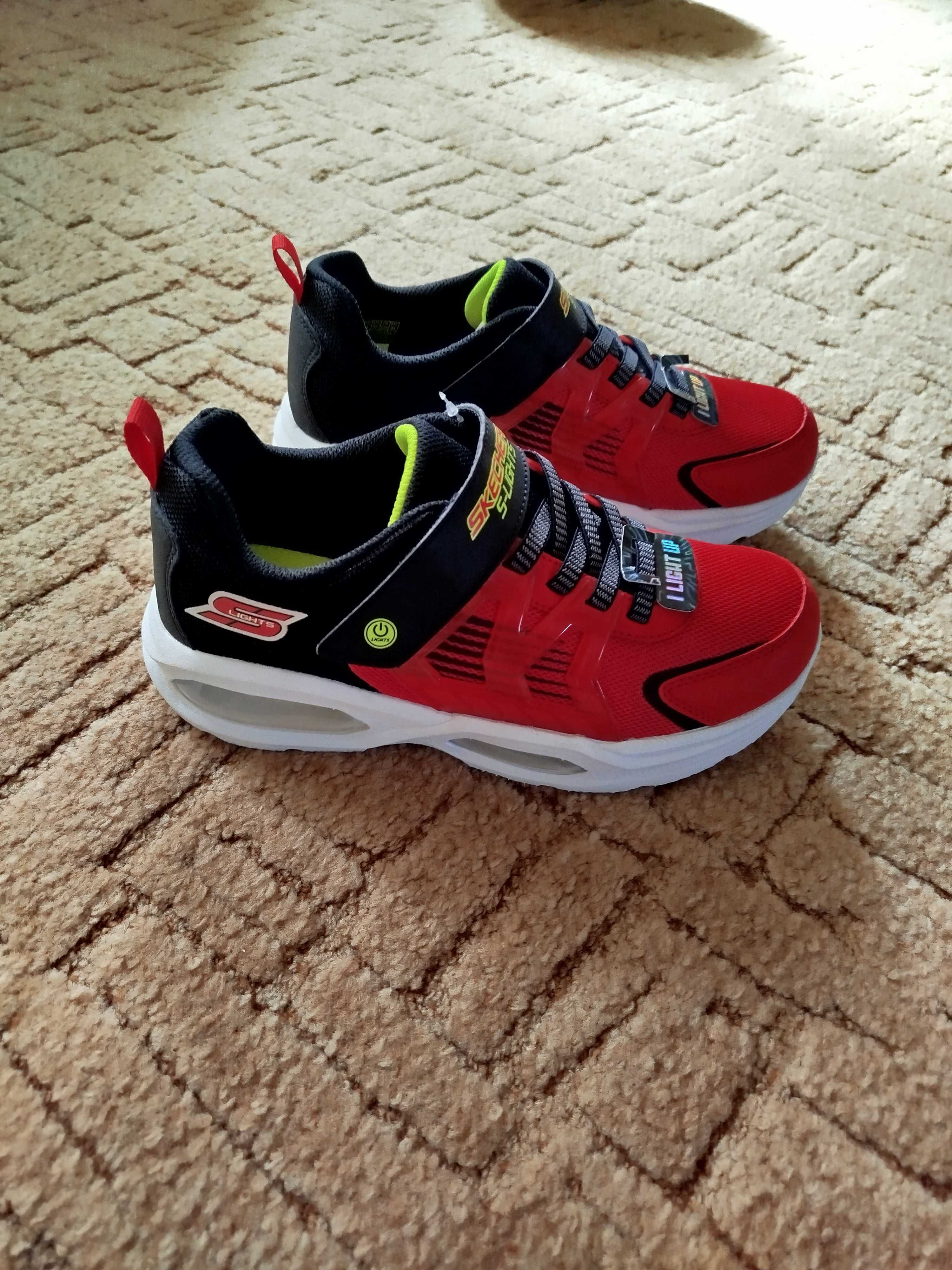 Продам нові кросівки Skechers оригінал
