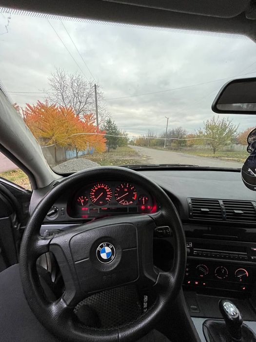 Продаю срочно БМВ Е39