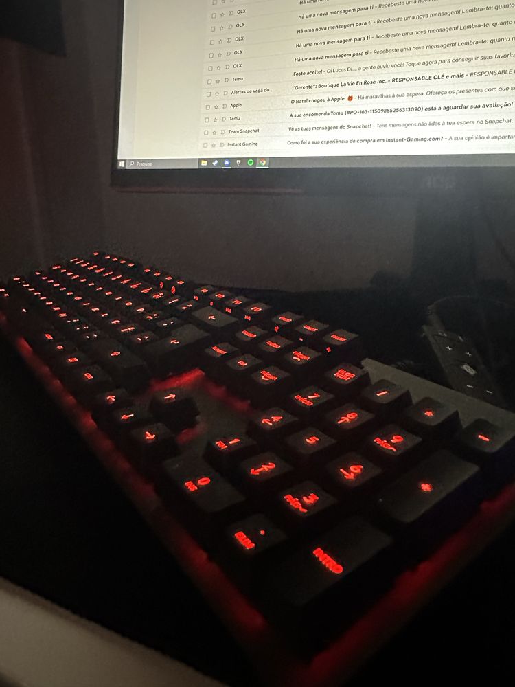 Teclado Logitech G413 Carbon