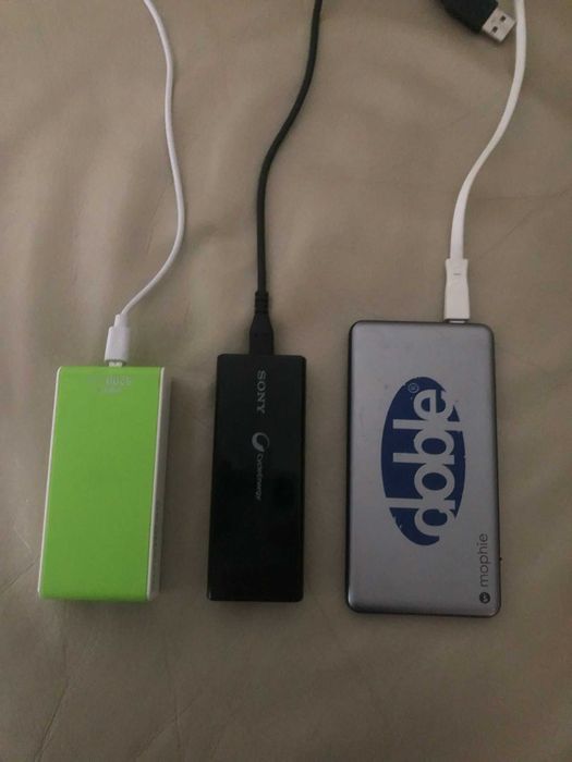 3 Power bankS  ,5200mAh,2800mAh,5000mAh