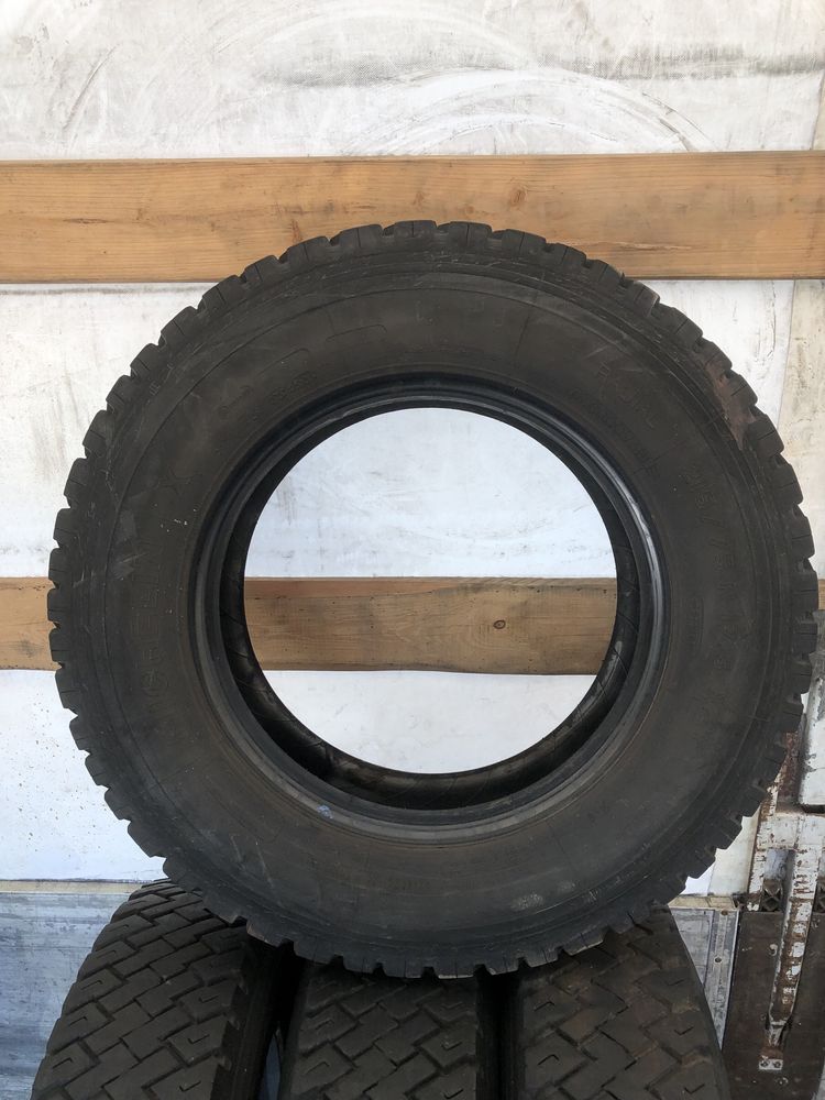 Тяга Michelin 215/75 17.5