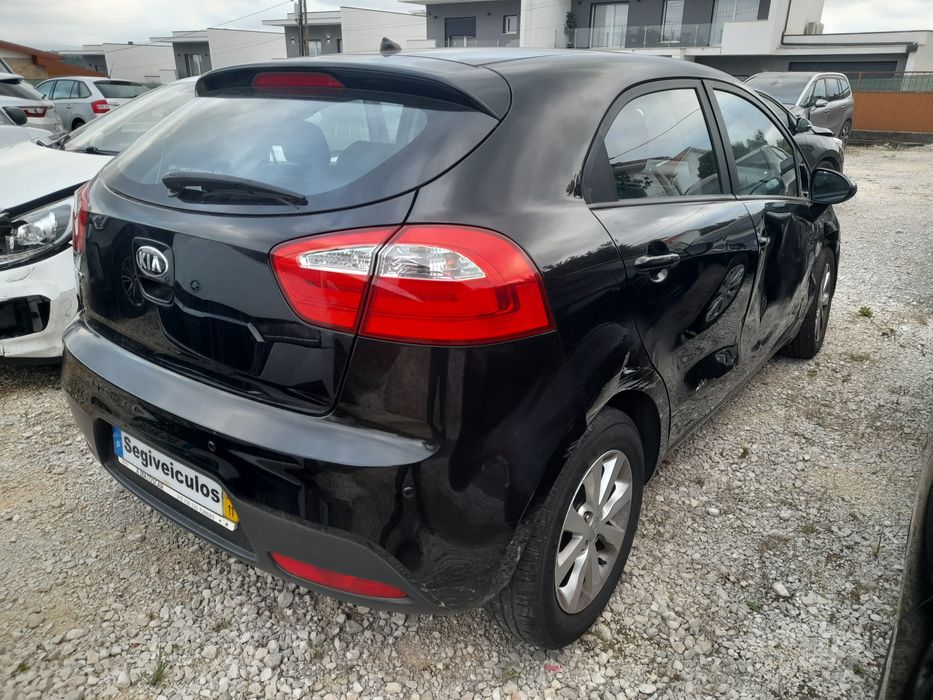 Kia Rio 1.2   2013