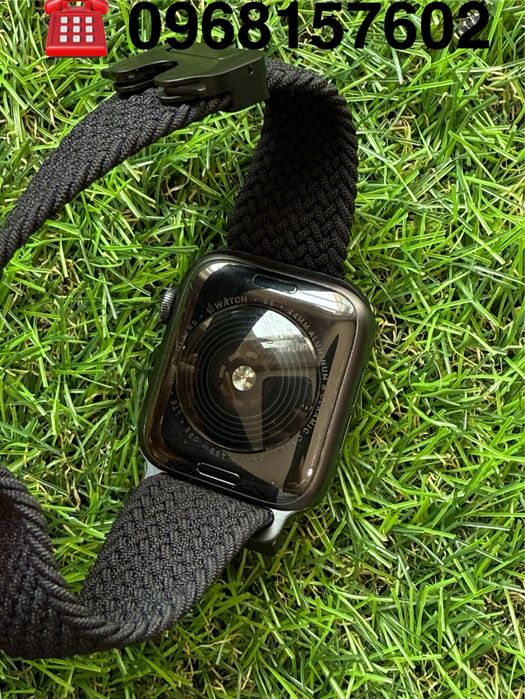 Apple watch SE , 44mm , Black