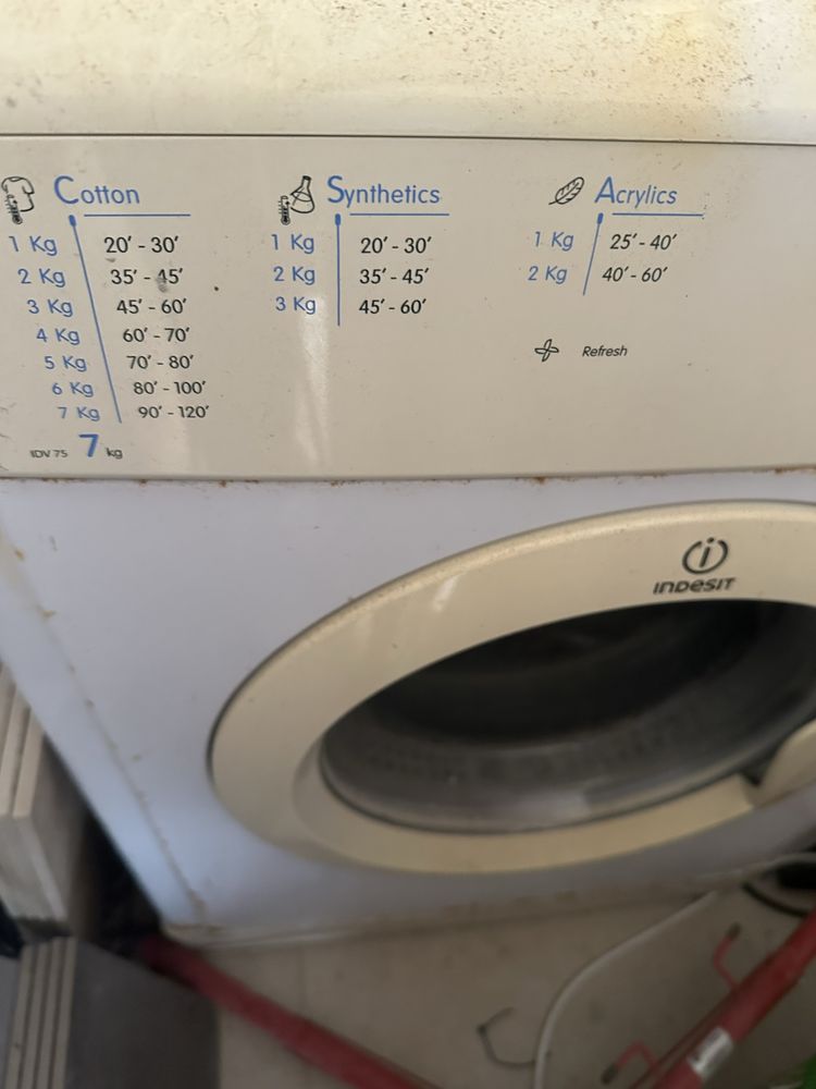 Máquina de secar roupa 7kg
