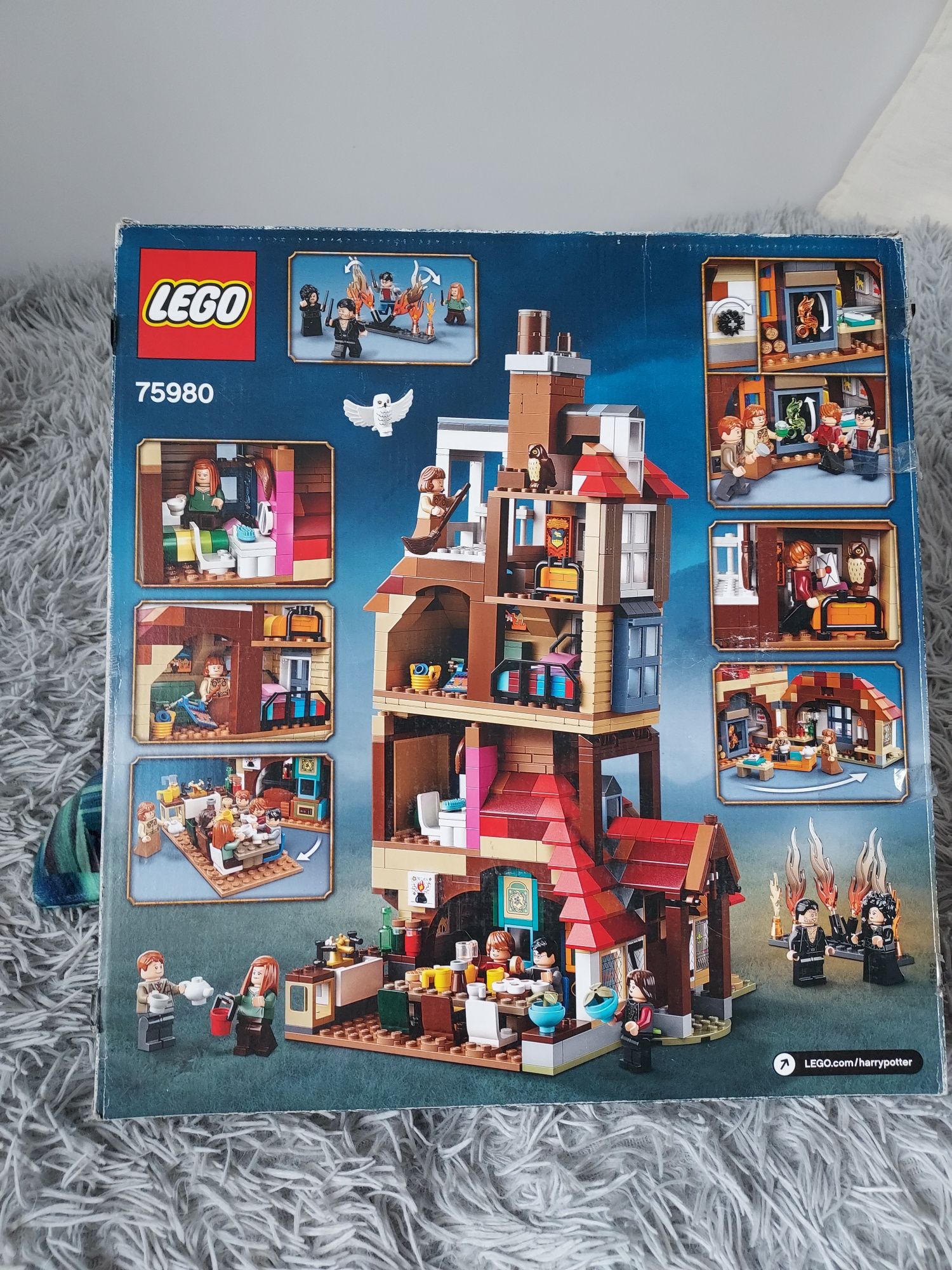 LEGO 75980 w opakowaniu