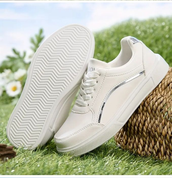 Дівчачі кросівки 32р