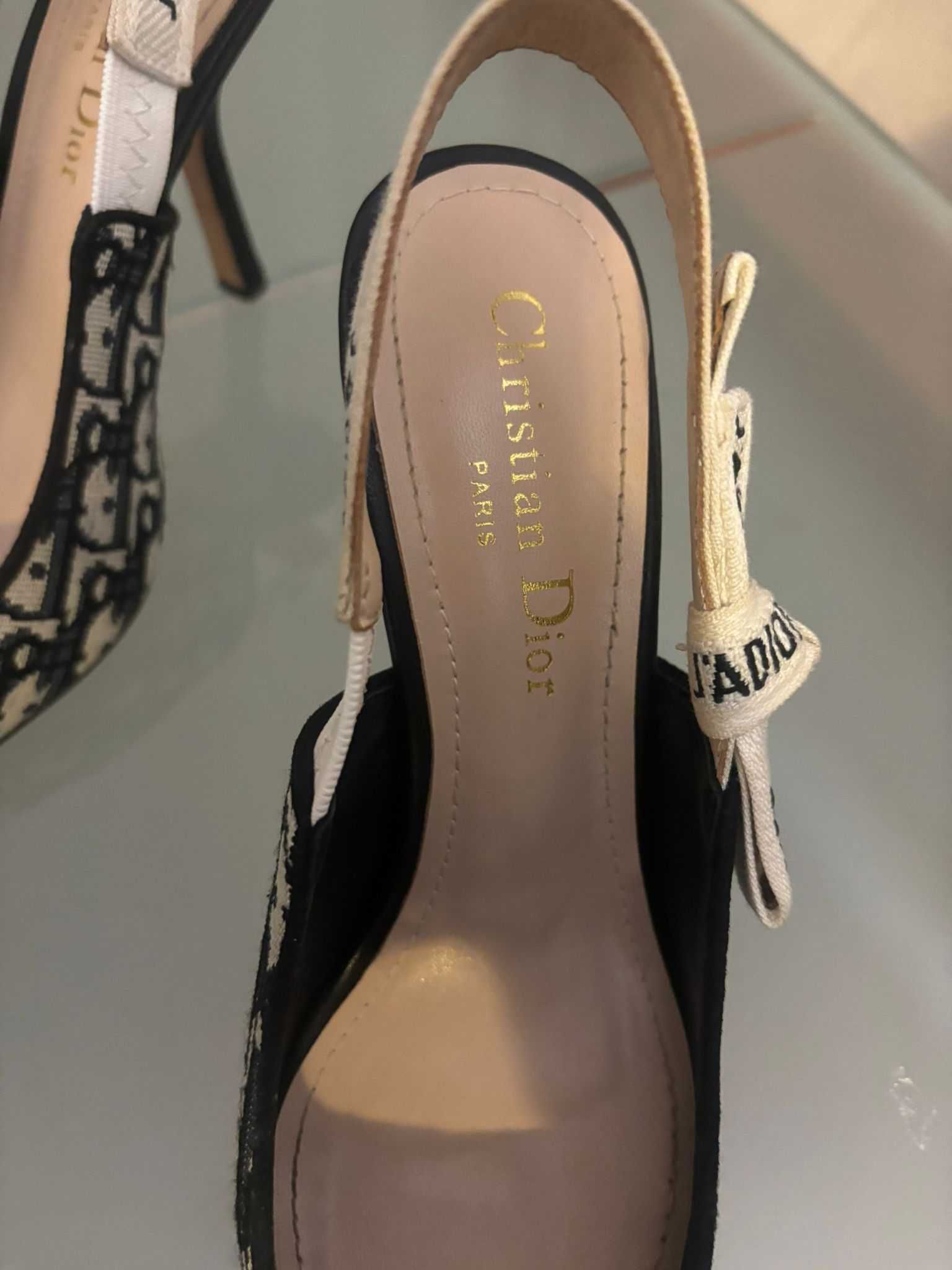 Sapatos Christian dior