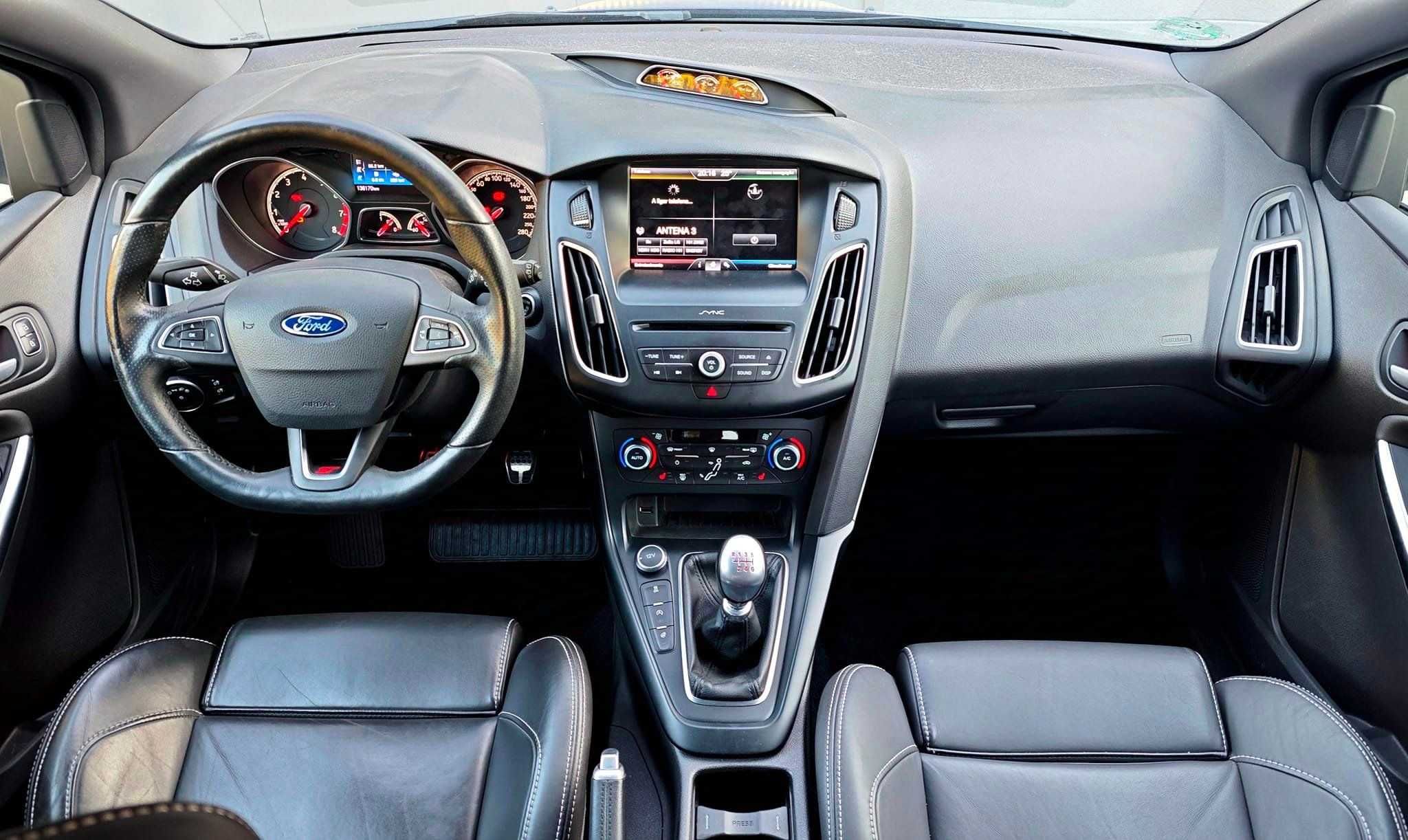 Ford Focus ST 250CV