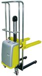 Stacker empilhador monta-cargas eléctrico capacidade 400kg eleva 1,5mt