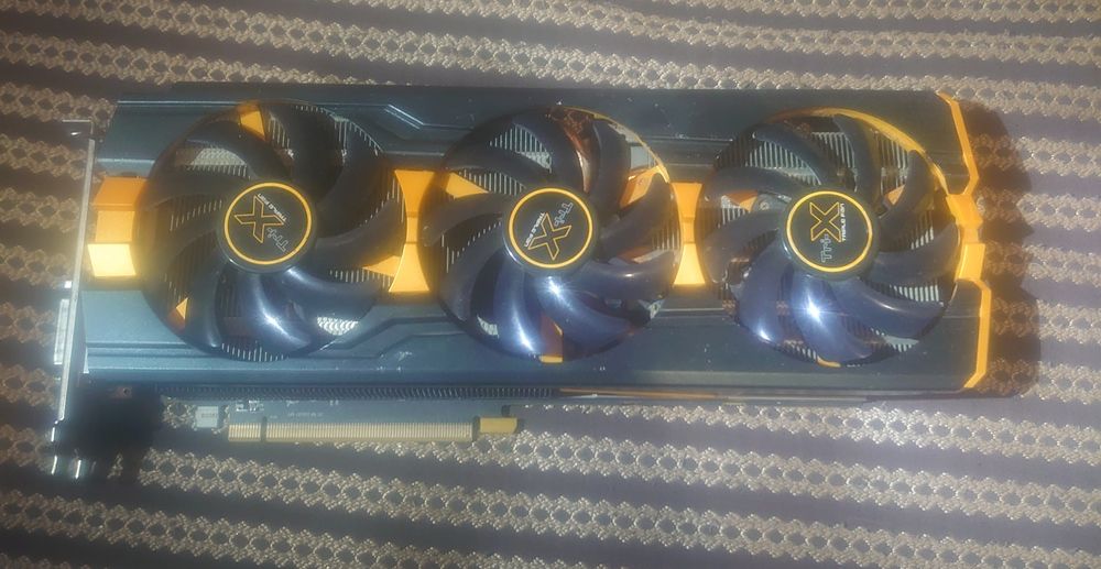 R9 390 8GB Ламборгини - не стартует