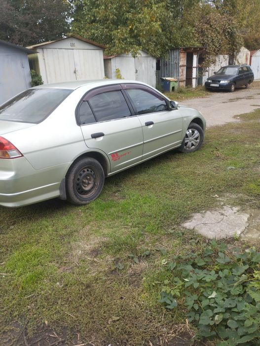 Продам Хонда цывик 2004