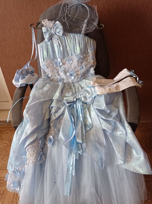 Платье для девочки с аксессуарами