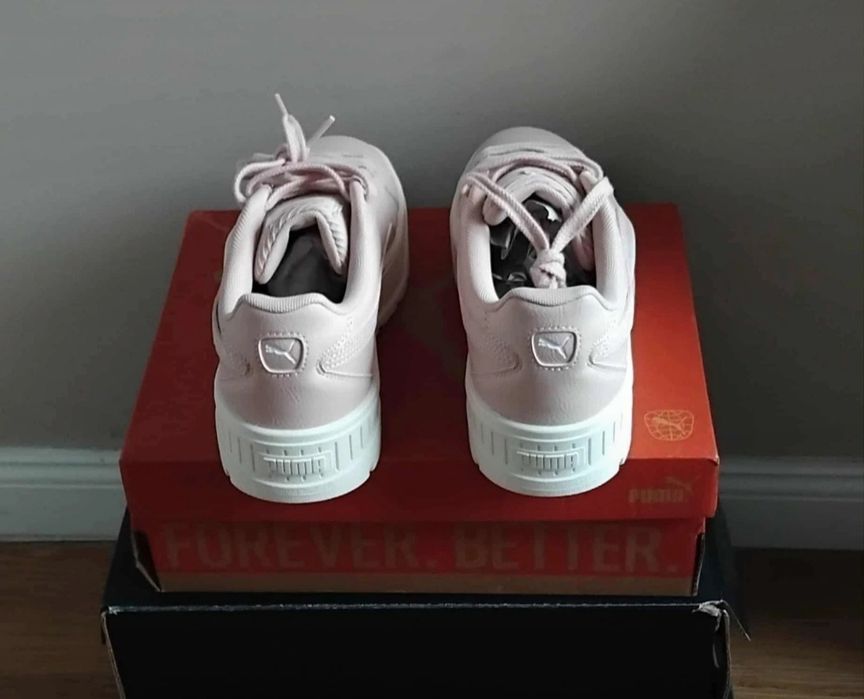 -40% Sneakersy skórzane Puma, R. 39. Wkładka 25 cm.