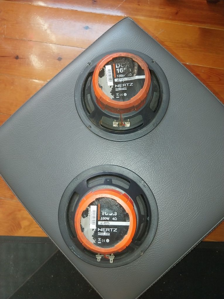 Colunas Hertz DCX165