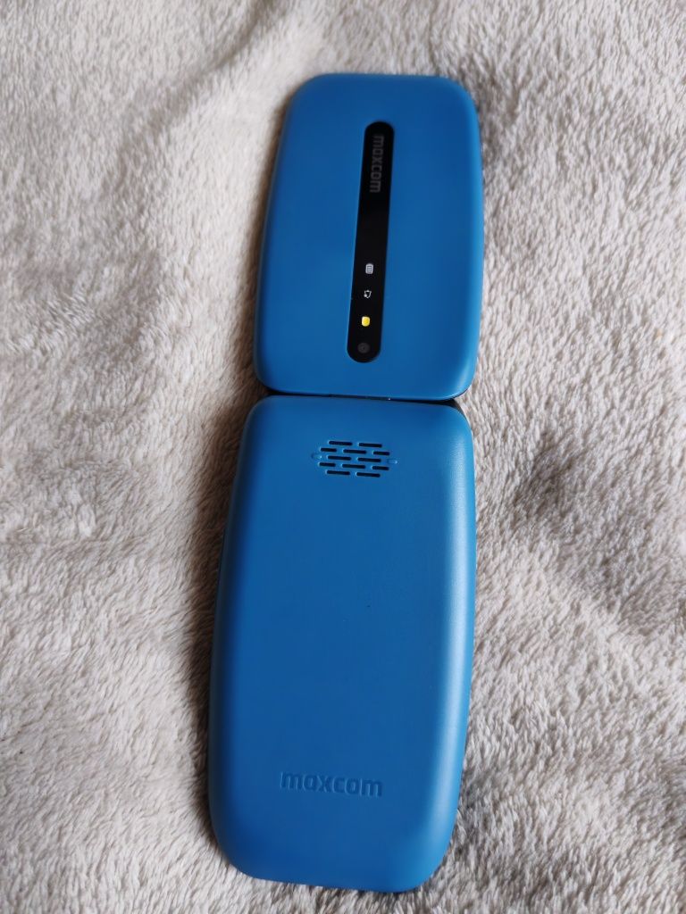 Telefon MAXCOM MM828