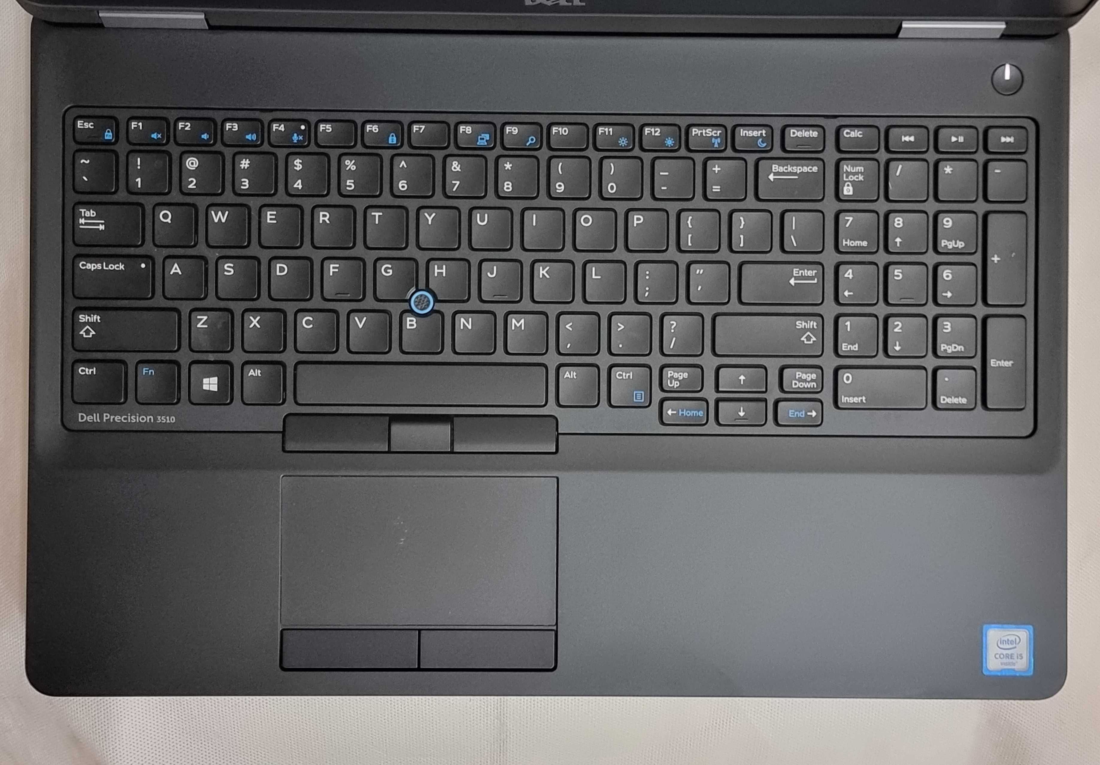 Dell Precision 3510 I5-6300HQ 8Гб DDR4 256Гб SSD AMD R9 m360 2Гб