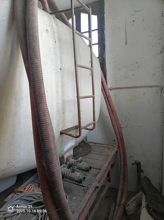 Cisterna fibra de vidro uso alimentar, com reboque