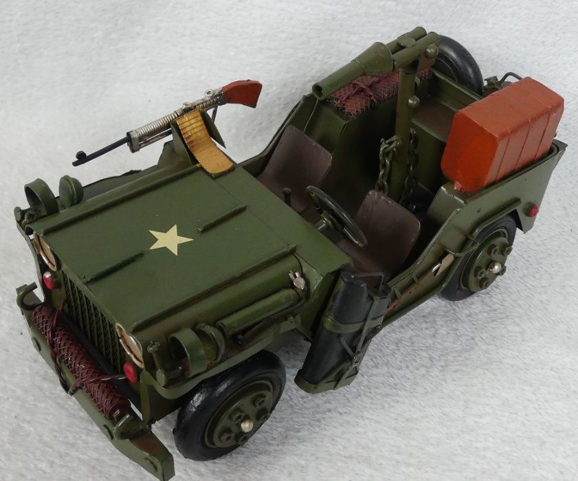 Metalowy WOJSKOWY JEEP model pojazd AUTO 26 cm