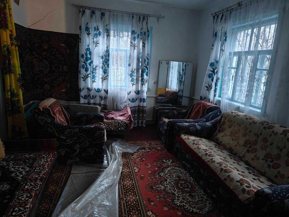 Продаж цегляного будинку у мальовничому місці