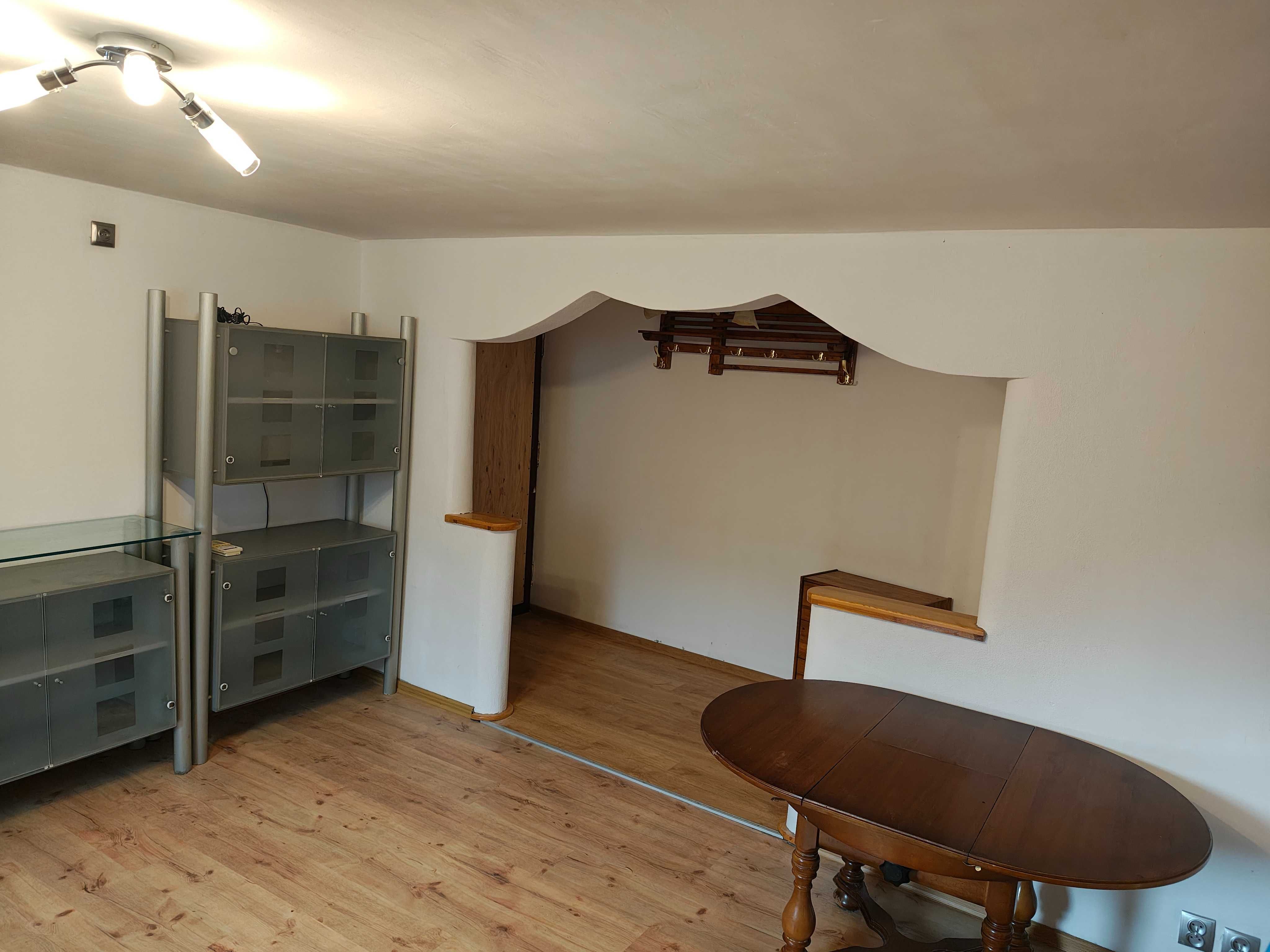 2 pok. mieszkanie w centrum nowej soli ... 45m2 ... 1600 zł