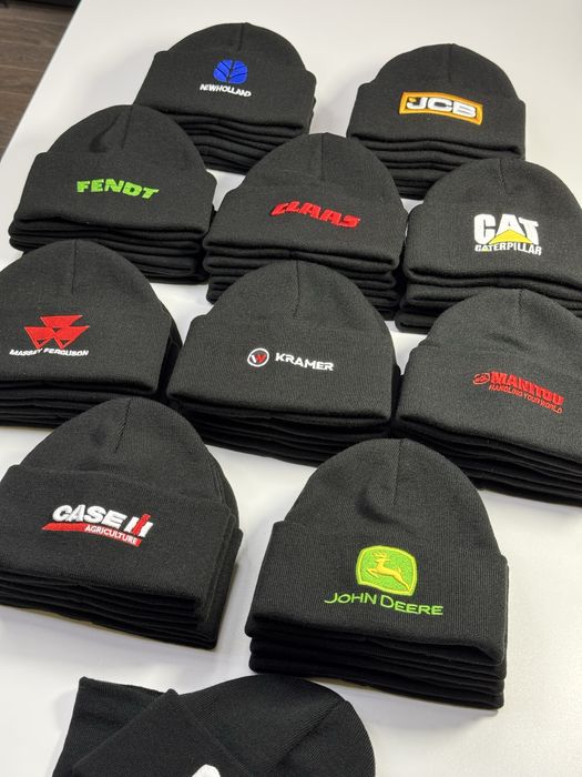 Вишивка вашого логотипу на шапках , бафах , хомутах , снудах