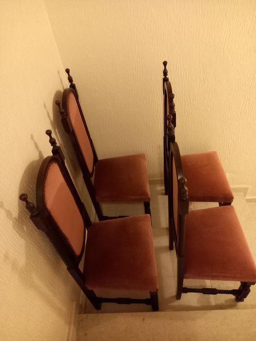 Cadeiras de madeira e veludo - conjunto de 4