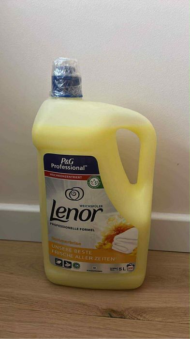 Lenor Professional – Płyny do płukania tkanin
