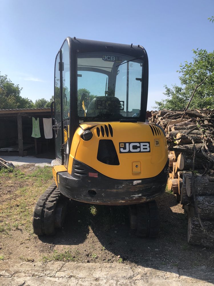 Міні трактор JCB8026