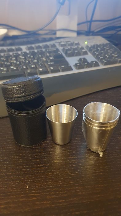 Продам набор стопок(4шт) из нержавейки, сувенирные, 30мл, новые в чехл